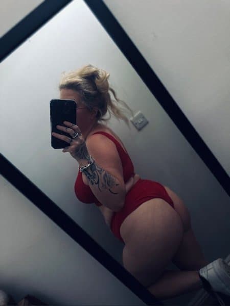 yourgfbella