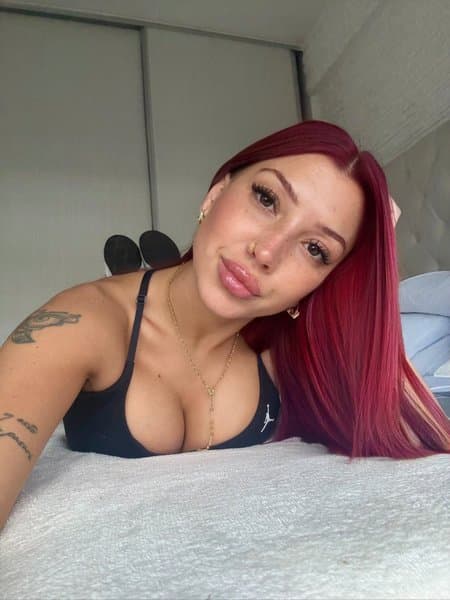 angelinaredhead