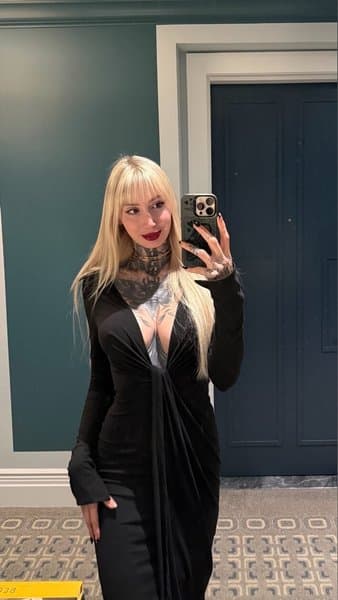 yourfavoritredflaggirl