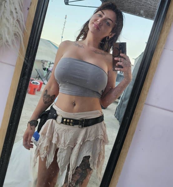 alicia_violet