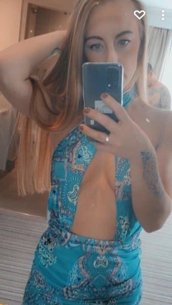 petitepeach882