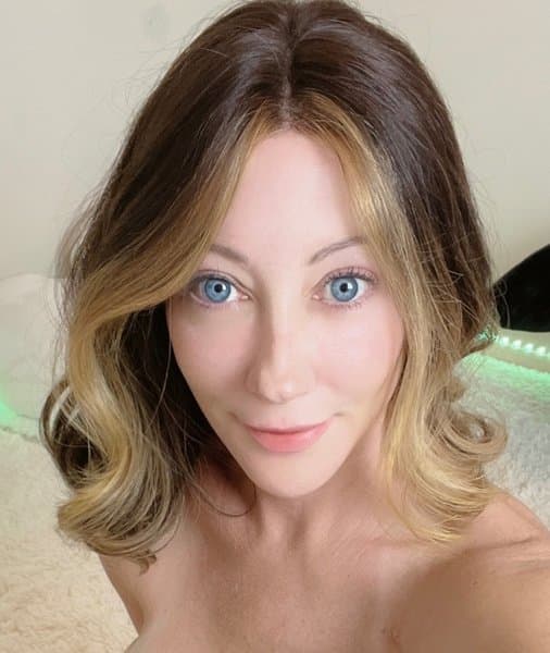 prettynaughtywife