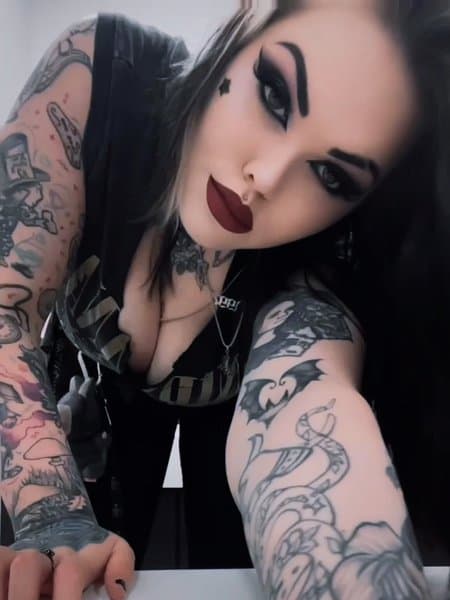 thevoodoowitch97